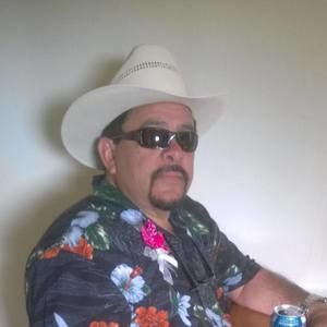 Meet your Posher, Carlos